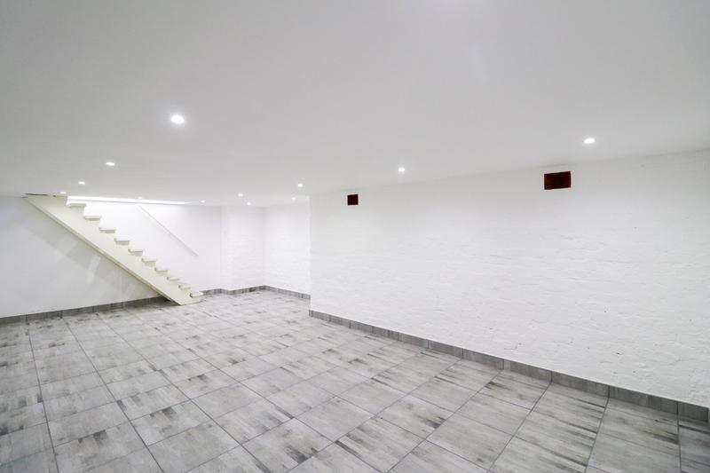 8 Bedroom Property for Sale in Reebok Western Cape